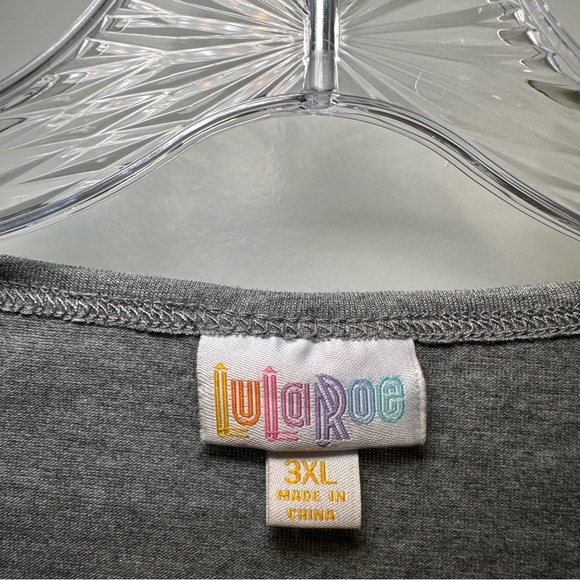 LuLaRoe Grey Floral Print Raglan Sleeves Randy Top size 3XL - Picture 2 of 8